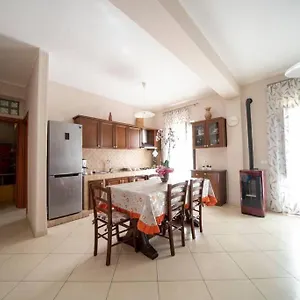 Casa Vacanze Il Fischio Del Vento Casa vacanze Zafferana Etnea